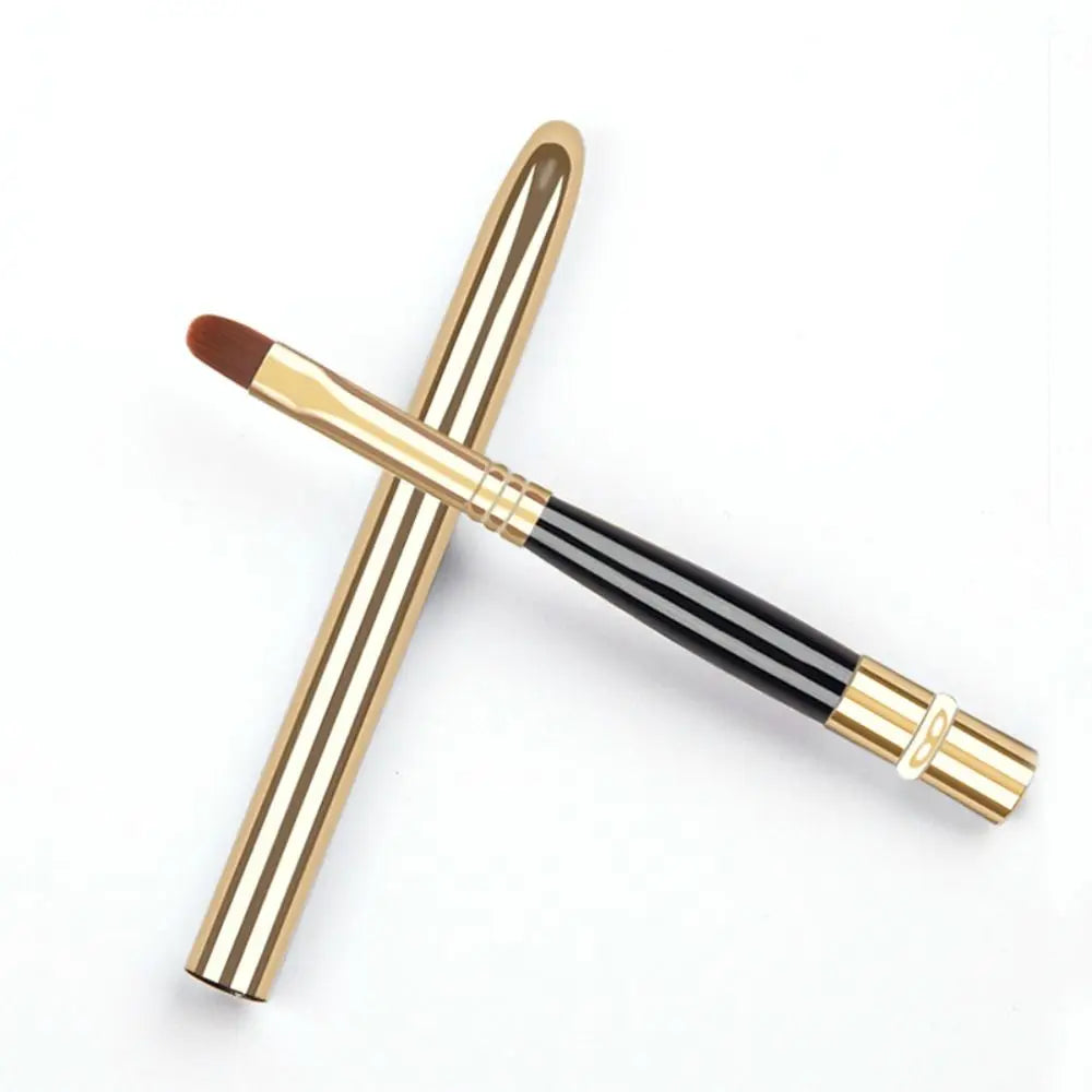 Beauty Make Up Tool Lip Gloss Brush Makeup Brush with Protect Cap Lady Lipstick Brush Cosmetic Brush Concealer Brush Lip Brush
